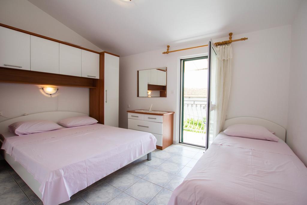 Apartments Bartul Sućuraj Εξωτερικό φωτογραφία