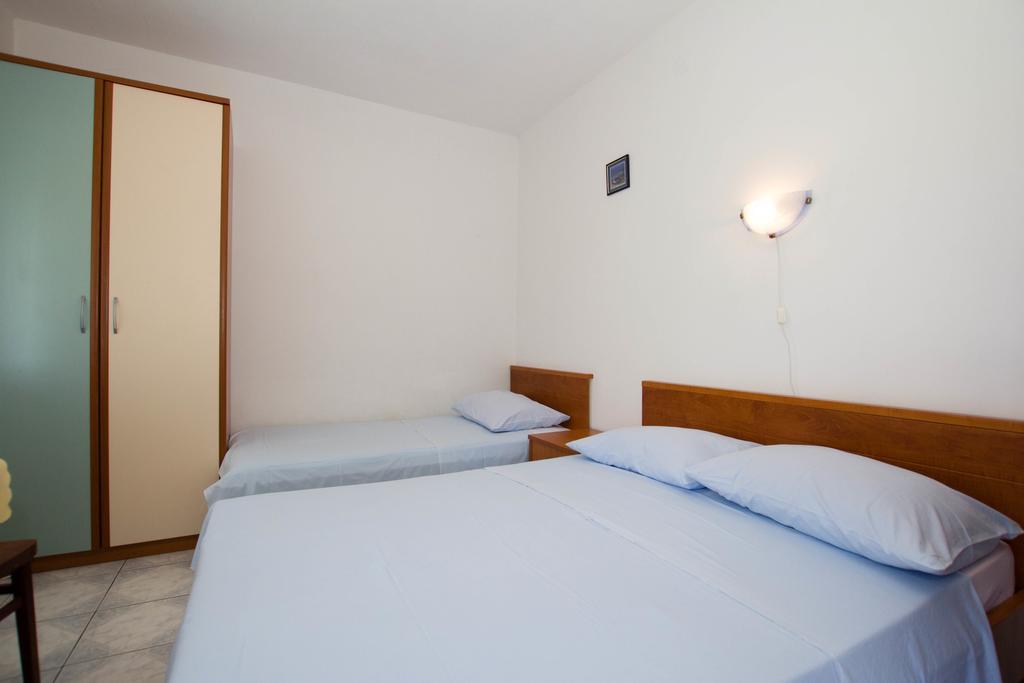 Apartments Bartul Sućuraj Εξωτερικό φωτογραφία
